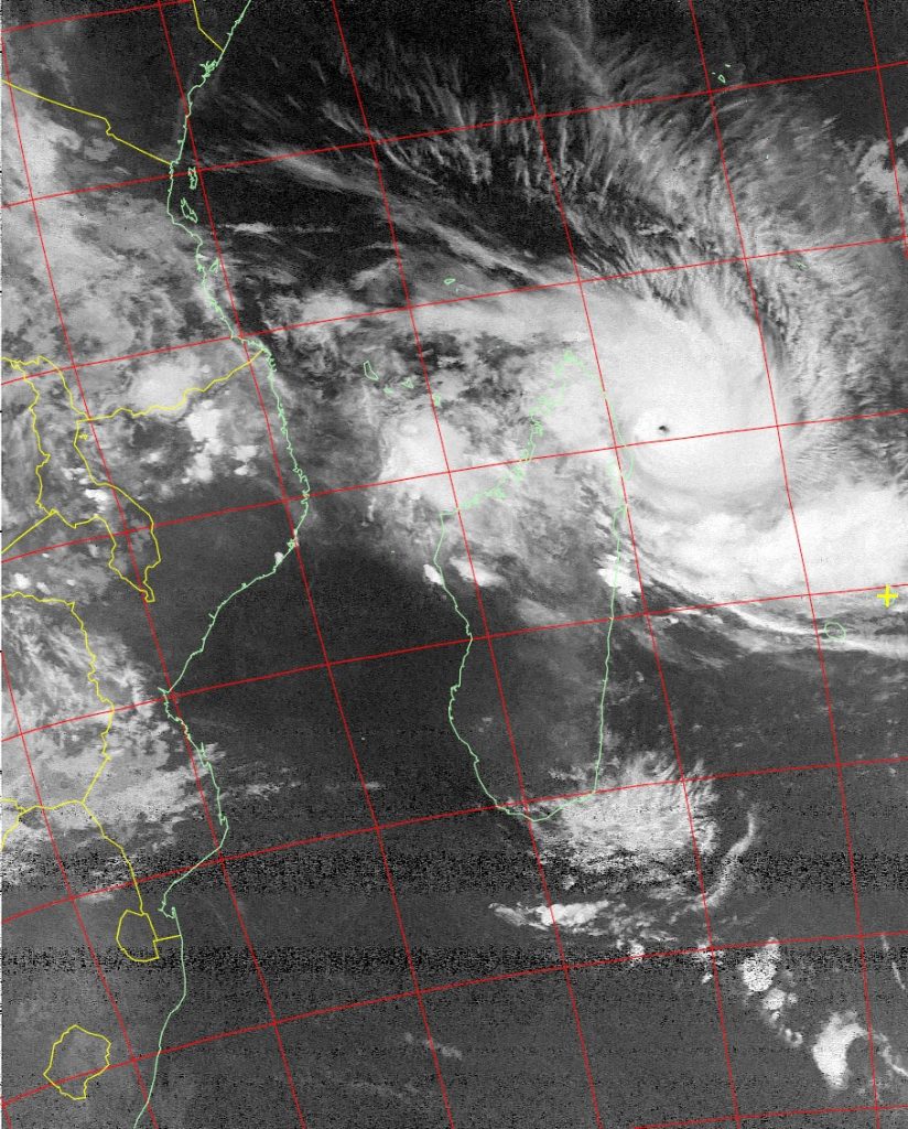 Intense Tropical Cyclone Enawo, Noaa 19 IR 07 Mar 2017 03:51