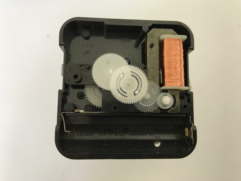 mechanism for running a timepiece mechanism for running a timepiece