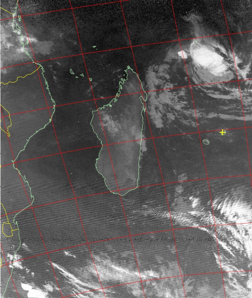 Severe tropica storm Fantala, Noaa 15 IR 23 Apr 2016 06:19