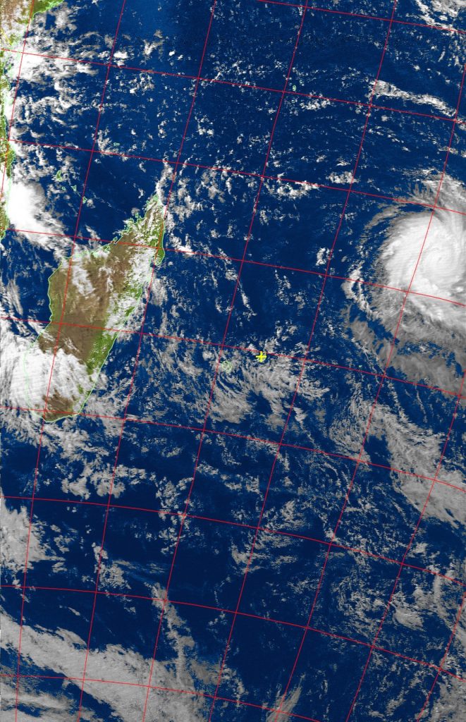 Tropical cyclone Fantala, Noaa 19 VIS 13 Apr 2016 14:59