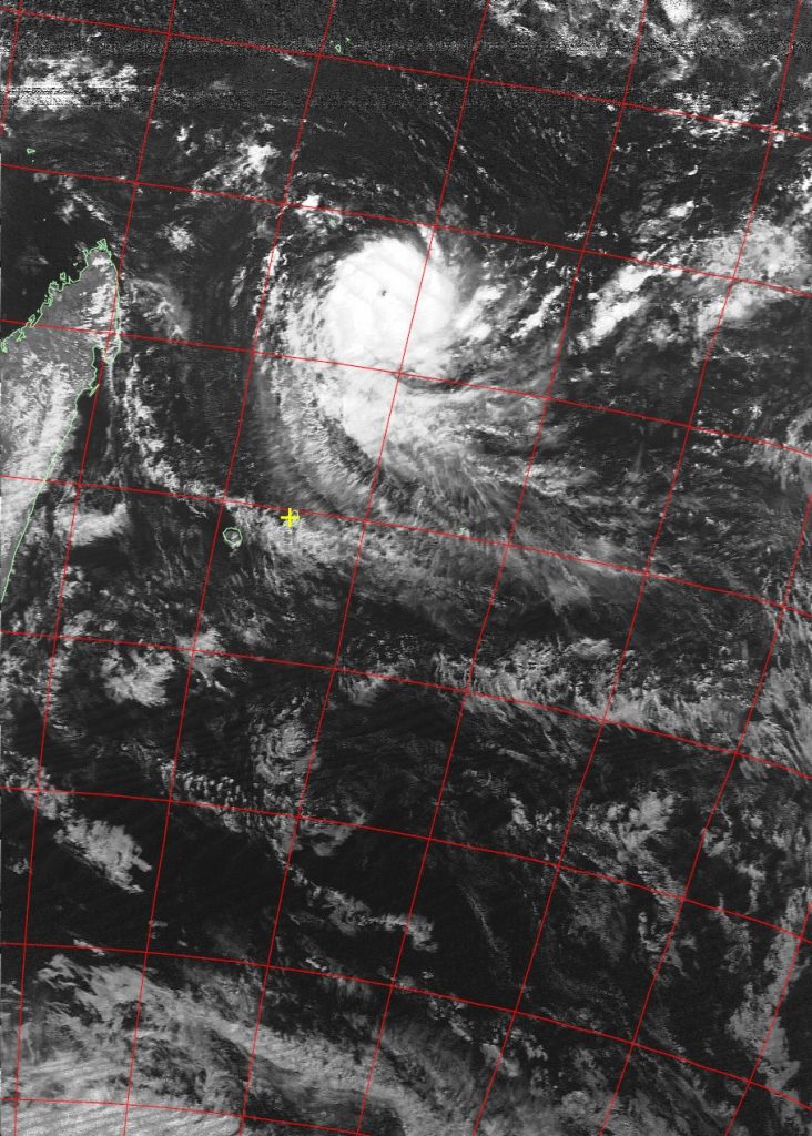 Intense tropical cyclone Fantala, Noaa 19 VIS 15 Apr 2016 14:36
