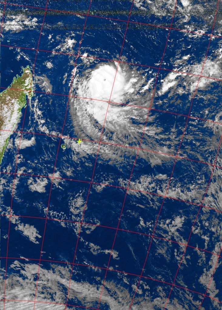 Intense tropical cyclone Fantala, Noaa 19 VIS 15 Apr 2016 14:36