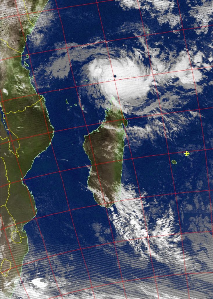 Very intense tropical cyclone Fantala, Noaa 19 IR 18 Apr 2016 03:09