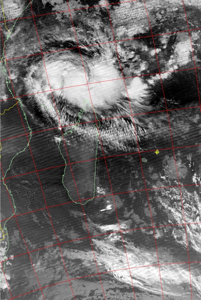 Intense tropical cyclone Fantala, Noaa 19 IR 19 Apr 2016 02:58