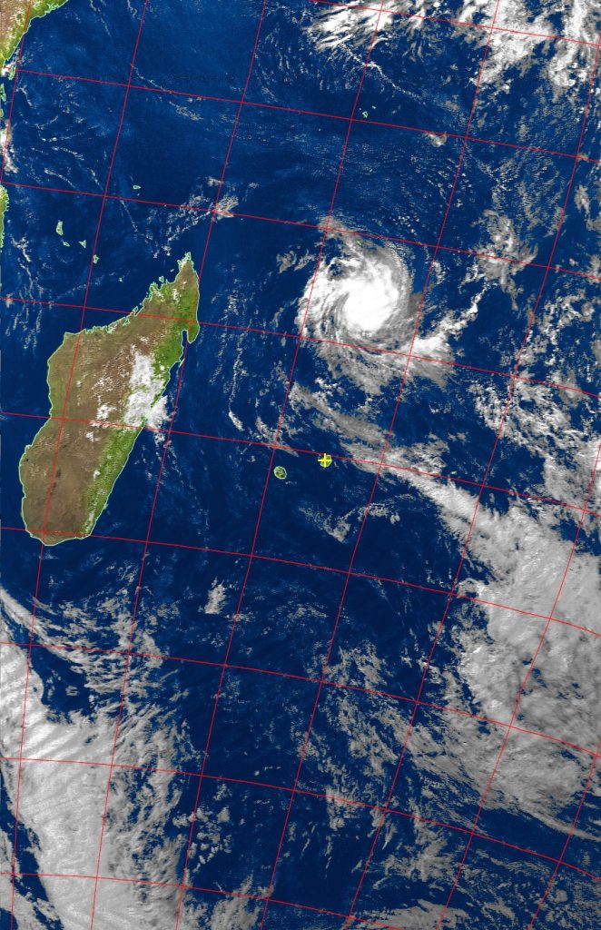 Tropical cyclone Fantala, Noaa 19 VIS 22 Apr 2016 14:57