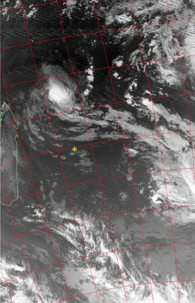 Severe tropical storm Fantala, Noaa 19 IR 23 Apr 2016 02:12