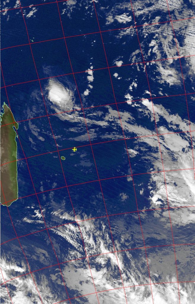 Severe tropical storm Fantala, Noaa 19 IR 23 Apr 2016 02:12