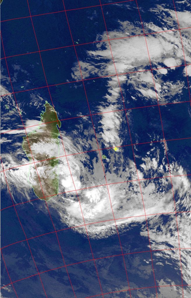 Ex-Ava, Noaa 19 IR 08 Jan 2018 03:44