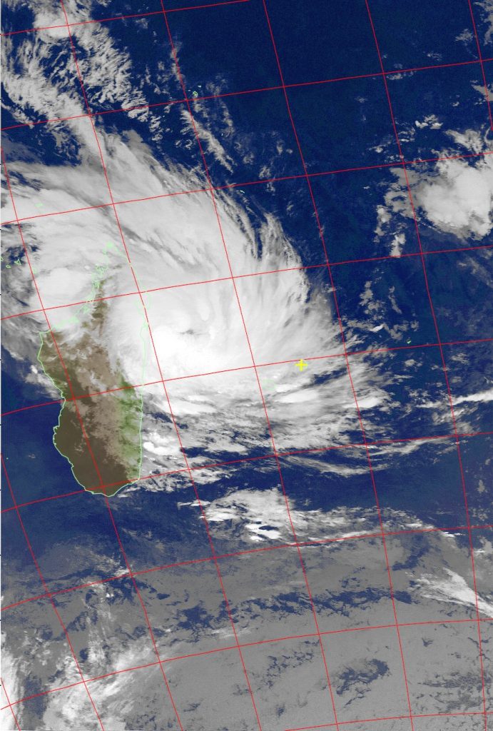 Severe Tropical Storm Dumazile, Noaa 15 IR 04 Mar 2018 06:33