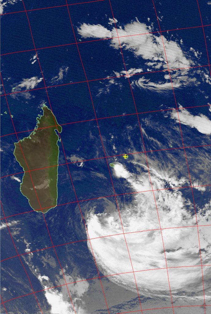 Moderate Tropical Storm Eliakim, Noaa 15 IR 20 Mar 2018 06:33