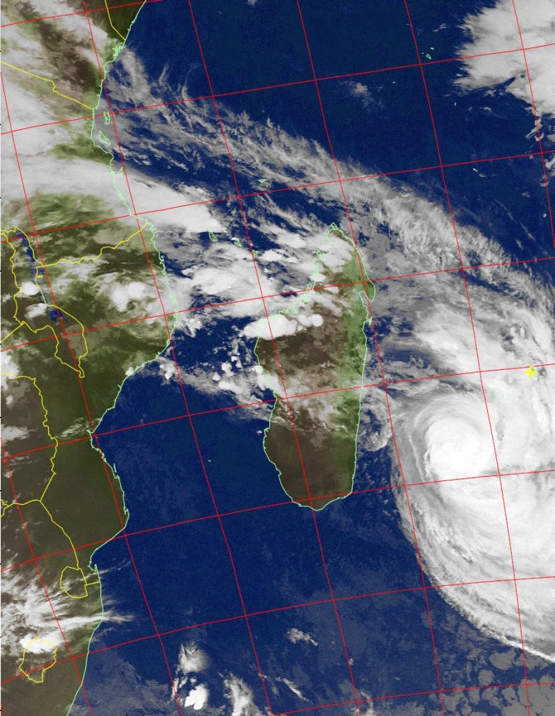 Tropical Cyclone Dumazile, Noaa 19 IR 06 Mar 2018 04:32