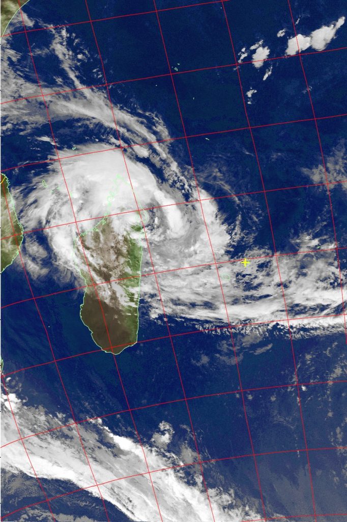 Depression Overland Eliakim, Noaa 19 IR 17 Mar 2018 04:05